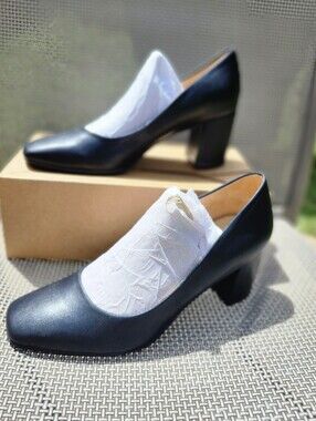 Naturalizer Warner Black Leather Square Toe Block Heel Pumps Women's Size 7